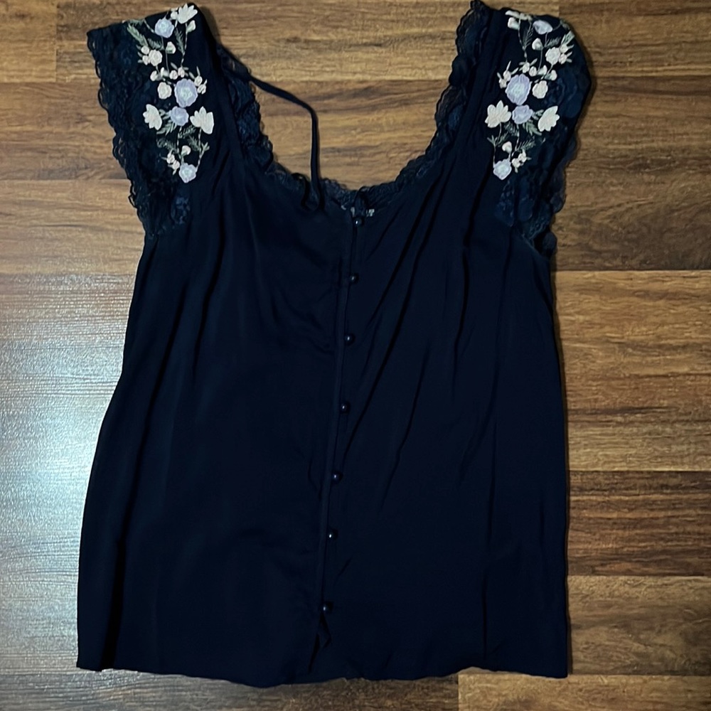 Boutique like new women’s too